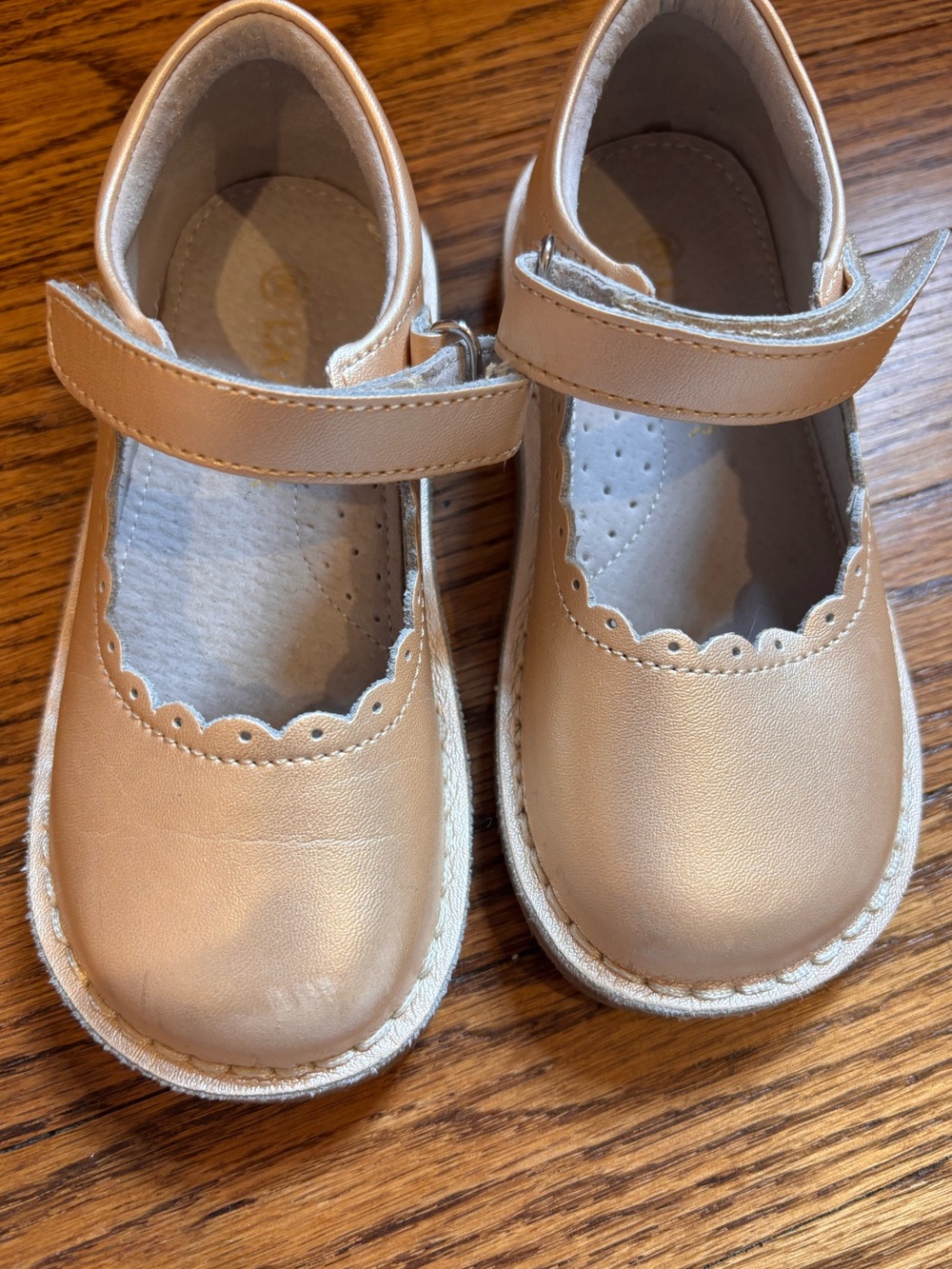 L'Amour Caitlin Mary Jane Scallopped Girls Kids Shoes
